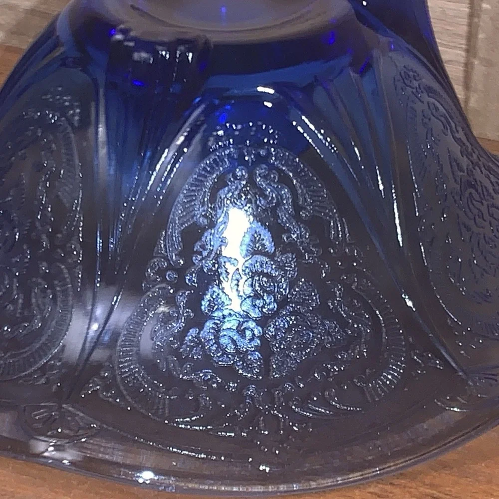 HAZEL ATLAS COBALT BLUE ROYAL LACE‎ RUFFLED PAIR 2 CANDLESTICKS VERY RARE EUC
